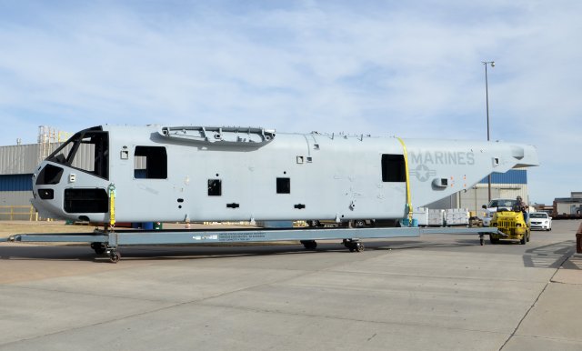 Spirit AeroSystems公司已成功交付給西科斯基公司為對CH-53K“金種馬”重型直升機項目的系統演示和測試文章（SDTA）合同第三​​機身部。 包括一個集成的駕駛艙和客艙結構，其分別連接尾段，複合皮膚機身將使主承包商西科斯基公司開始組裝四架SDTA第三，進一步鞏固了CH-53K飛機的最終產品配置為美國海軍陸戰隊。