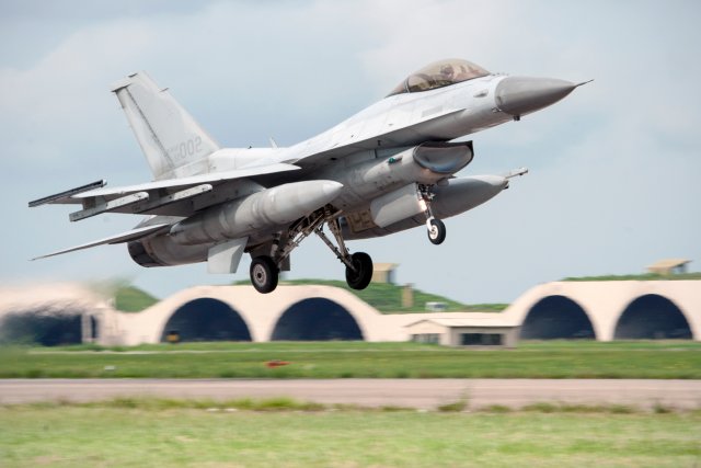South Korean F 16 fighter jets receive new strike and air to air capabilities 640 001
