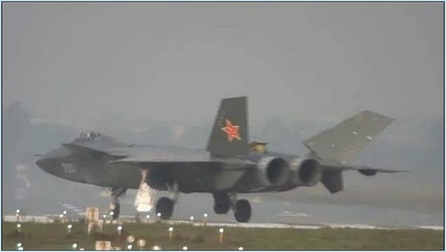 China continues flying test with its new generation of stealth fighter aircraft J-20. Some pictures unveiled on the web site of the Chinese press agency Xinhuanet show the J-20 which will be ready to take-off. 