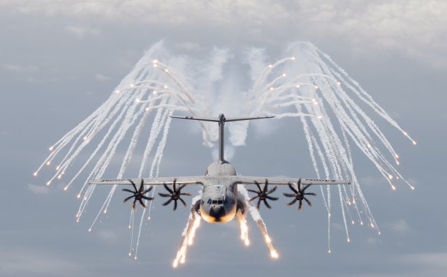 LIMA Lacroix offering advanced spectral decoys for RMAF A400M airlifter 640 001