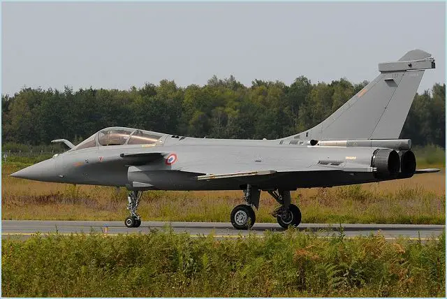 The DGA (French army defence procurement agency) has officially taken delivery of the Rafale C137, the first production Rafale equipped with the Thales RBE2 AESA* active phased array radar, at Dassault Aviation's Mérignac establishment near Bordeaux.