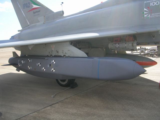 The Italian aerospace and defence company Alenia Aermacchi, working closely with its Eurofighter partners, has successfully conducted the first release of a Storm Shadow missile from a Eurofighter Typhoon aircraft as part of its missile integration programme. The trials took place in November and saw the missile being released from the aircraft and tracked by radar up to impact.