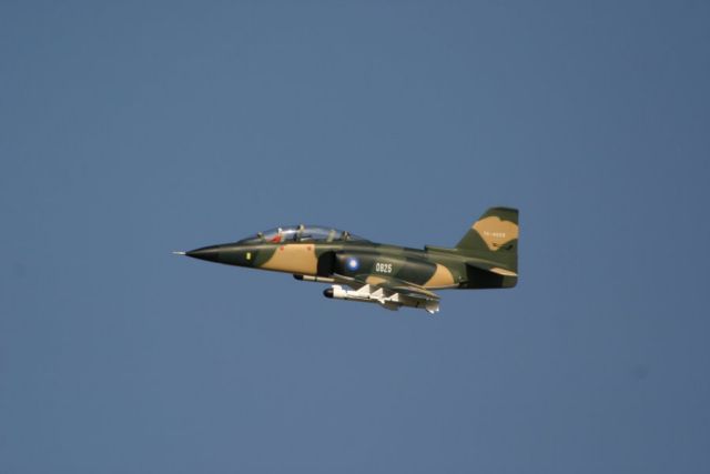 Taiwan is planning to purchase advanced trainers to replace its aging fleet of F-5E/F jet fighters and AT-3 jet trainers, defense minister Yen Ming said Thursday. The plans to procure advanced trainers are expected to be included in the Ministry of National Defense budget for 2017, Yen said while fielding questions from legislator Lin Yu-fang of the ruling Kuomintang before the Legislature's Foreign Affairs and National Defense Committee. 