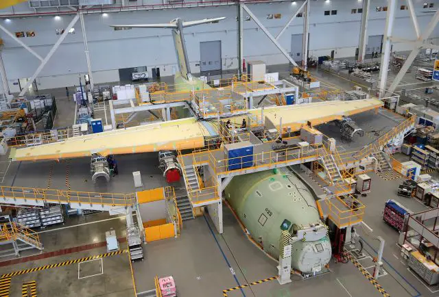 The first Airbus A400M new generation airlifter for the Royal Malaysian Air Force is rapidly taking shape at the Airbus Defence and Space final assembly line in Seville, Spain. All the fully equipped major sections including the wing, tailplane, cockpit, fuselage and landing-gear have been joined ready for ground-testing.