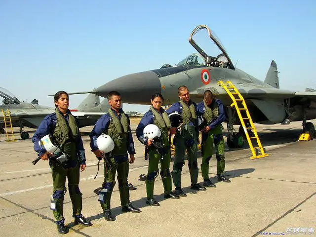 Indian MoD officially approves induction of women fighter pilots in the IAF 640 001