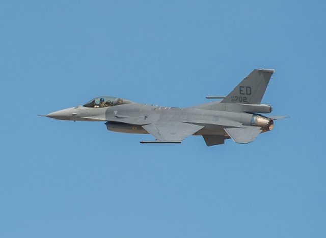 Lockheed Martin s advanced F 16V fighter aircraft made its maiden flight 640 001