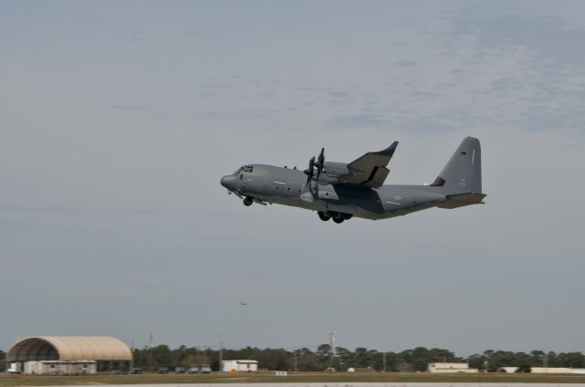 USAF tests fuel saving winglets on MC 130J Commando II aircraft 640 002