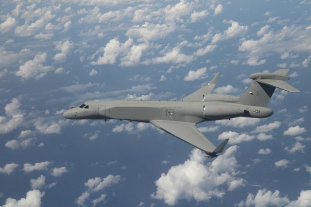 IAI delivered first of two G550 CAEW aircraft to Italy 640 001