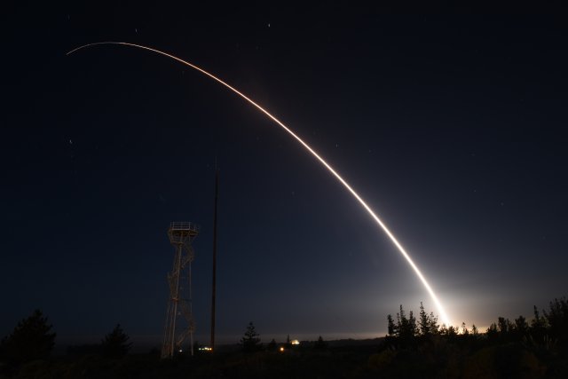 US Air Force test fires its second Minuteman III intercontinental ballistic missile in a week 640 001