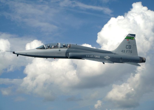 Boeing wins a 885mn contract to support USAF s T 38C trainer aircraft fleet 640 001