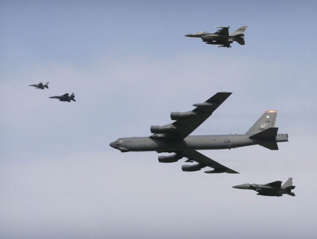 USAF B 52 strategic bomber flew over South Korea airspace after North Korea s nuclear test 640 001