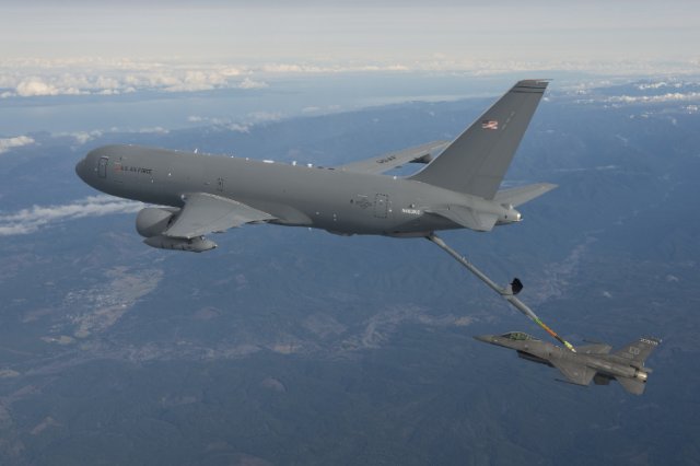 USAF aircrew successfully completed first KC 46A tanker aircraft refueling flight 640 001