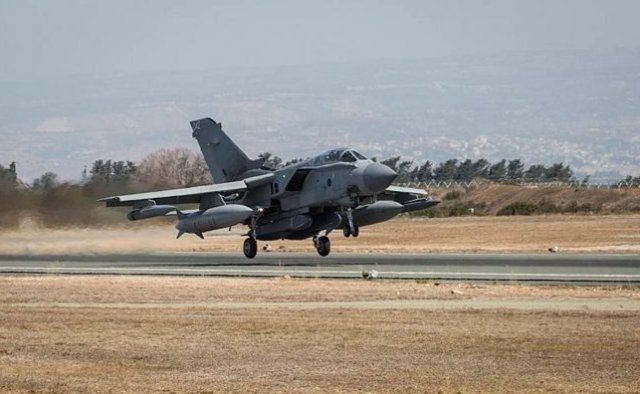 RAF Tornado aircraft used Storm Shadow missiles for the first time against Daesh 640 002