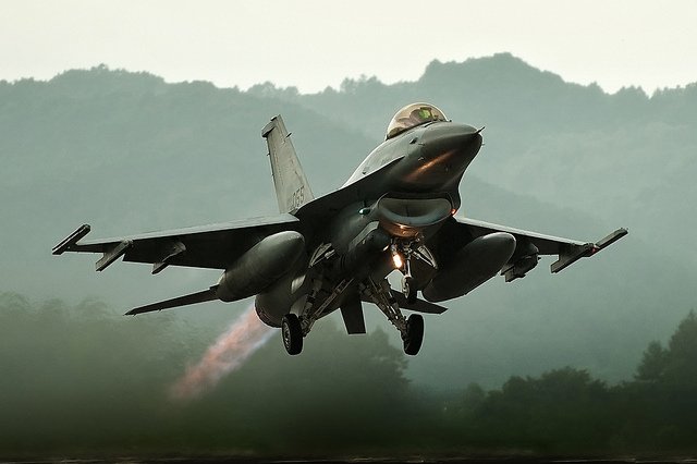 Lockheed awarded a 1 2bn contract for South Korea s KF 16 fighters upgrade 640 001