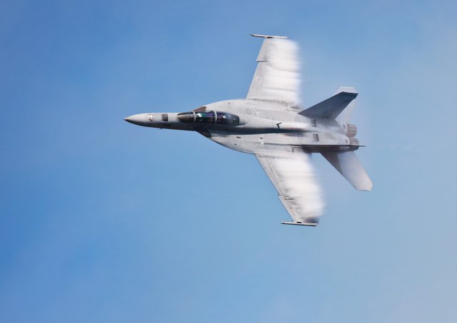 Canada takes next step toward acquisition of 18 F A 18E F Super Hornet fighter jets 640 001
