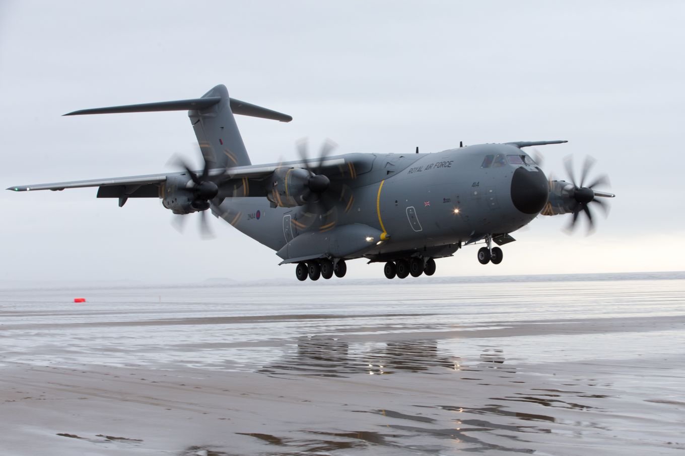 RAF A400M completes first beach landing trials 001