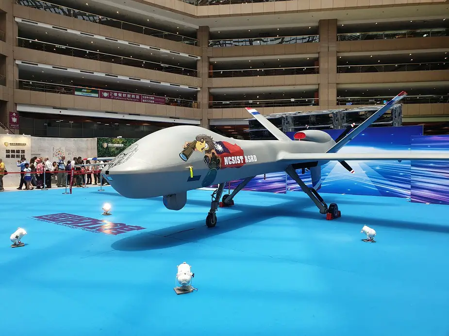Taiwan unveils Teng Yun MALE UAV 01
