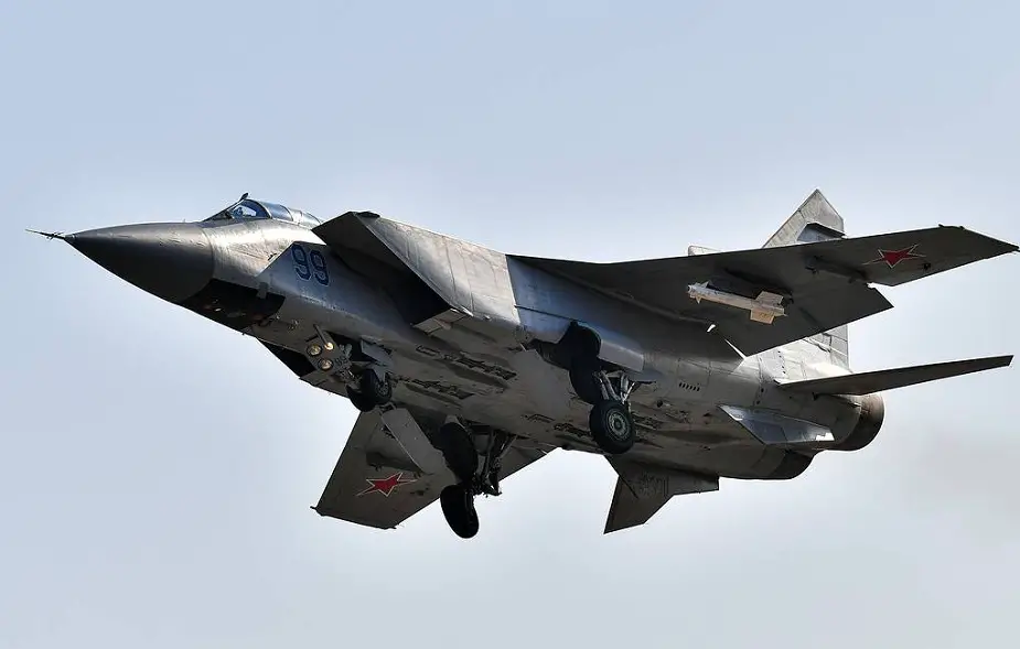 Upgraded MiG 31BMs drill air fight in stratosphere in Kamchatka