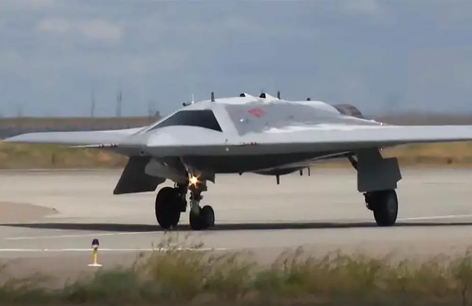 Russia wants first S 70 Okhotnik Hunter UAV in 2024 to fly along Su 57 stealth jets 925 001