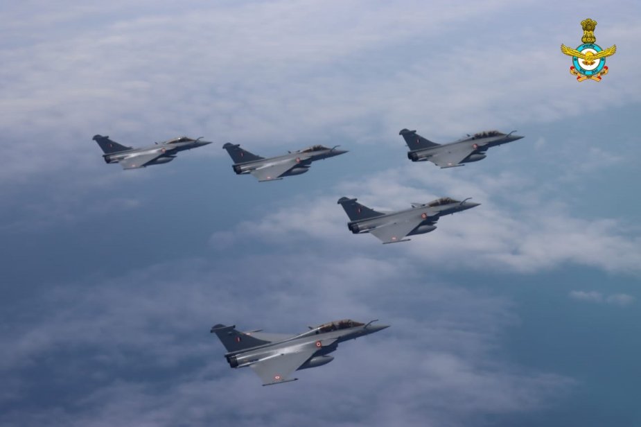 First five Indian Air Force Rafale fighter jets arrive in India