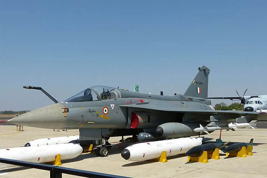 India ready to sign the contract to acquire 83 local made Tejas Mk1A LCS Light Combat Aircraft 925 001