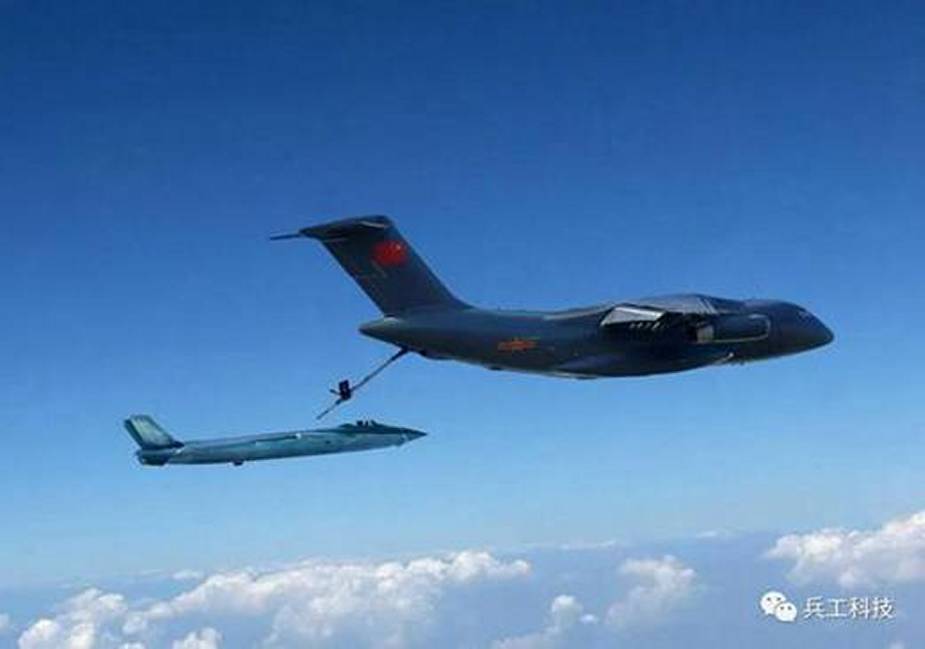 Chinaese Y 20 tanker variant apparently conducts aerial refueling for J 20 fighter jet 1