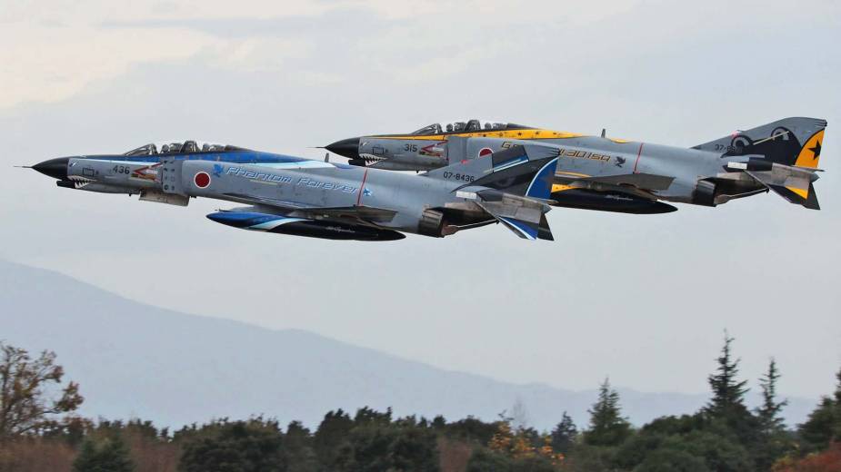 Japan Air Force retires its last F 4EJ Phantoms 1