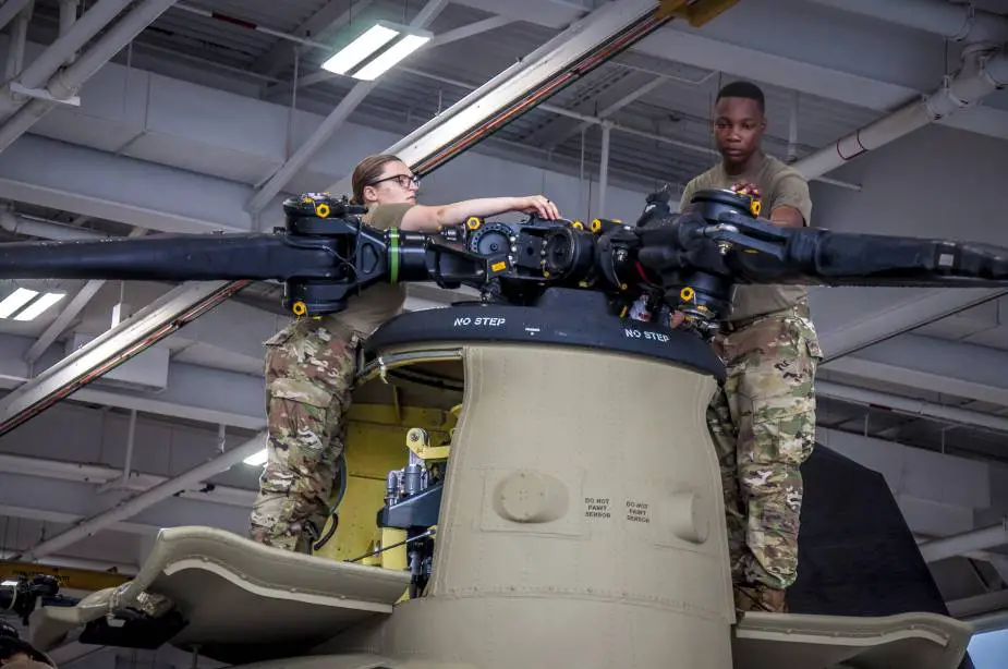 US soldiers bring new life to battle damaged helicopters 2