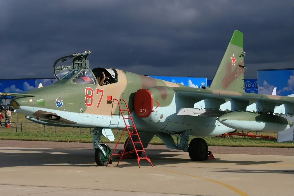 Russian Sukhoi SU 25SM jet aircraft practices tactical drills in Kirgizia