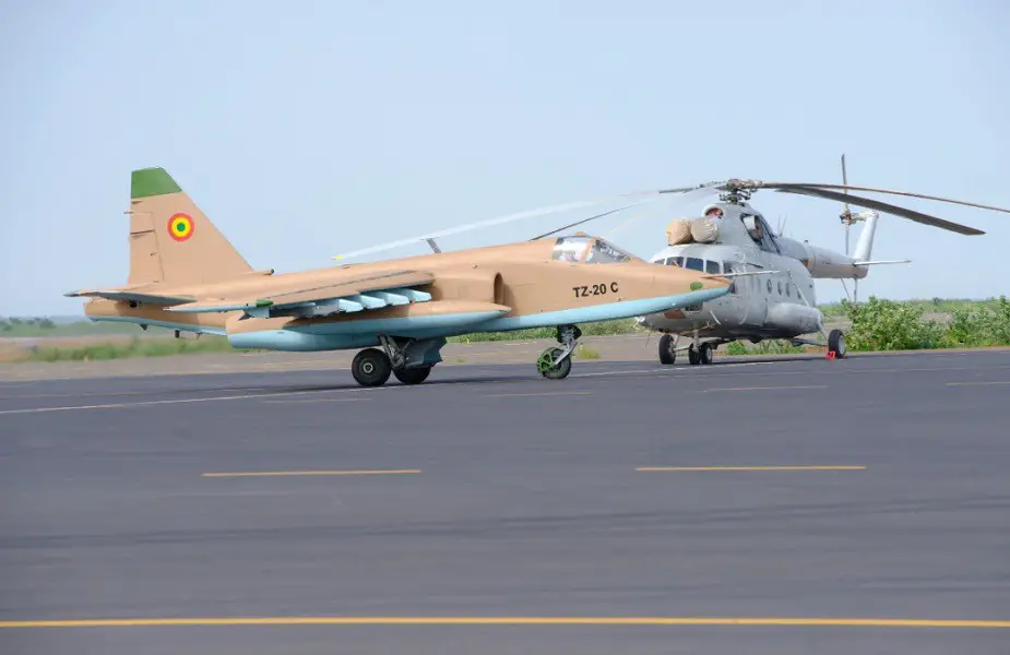 Russia delivers several helicopters attack planes to Mali 02