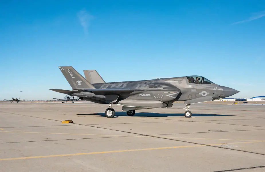 US Air Force trains passing targeting information from A 10 Thunderbolts to F 35Bs 01